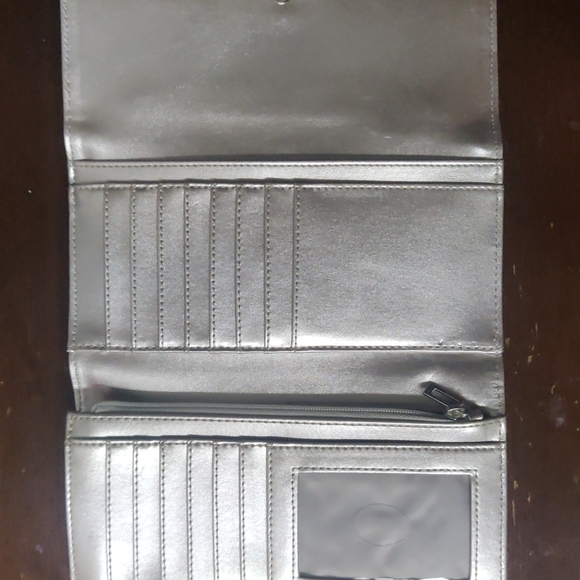 Guess nude pink wallet - Picture 3 of 3